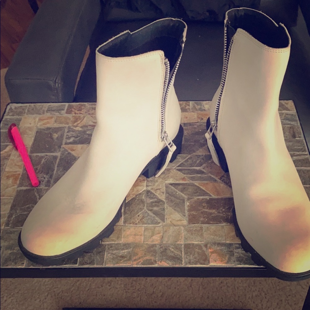Sorrel boots